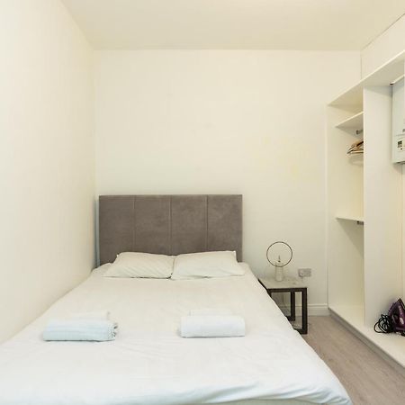 Chic & Cozy: South Kensington Studio Лондон Экстерьер фото